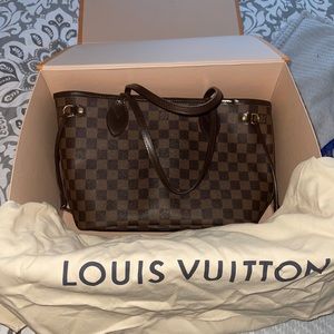 Louis Vuitton neverfull pm